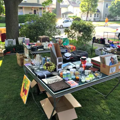 ??Yard Sale Extravaganza: Quality Items, Low Price